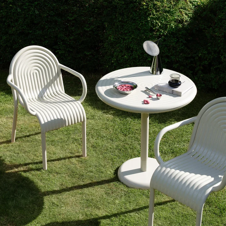 Tom Dixon - Groove Round Table de jardin, Ø 69,7 cm, putty