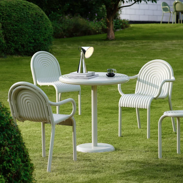 Tom Dixon - Groove Round Table de jardin, Ø 69,7 cm, putty