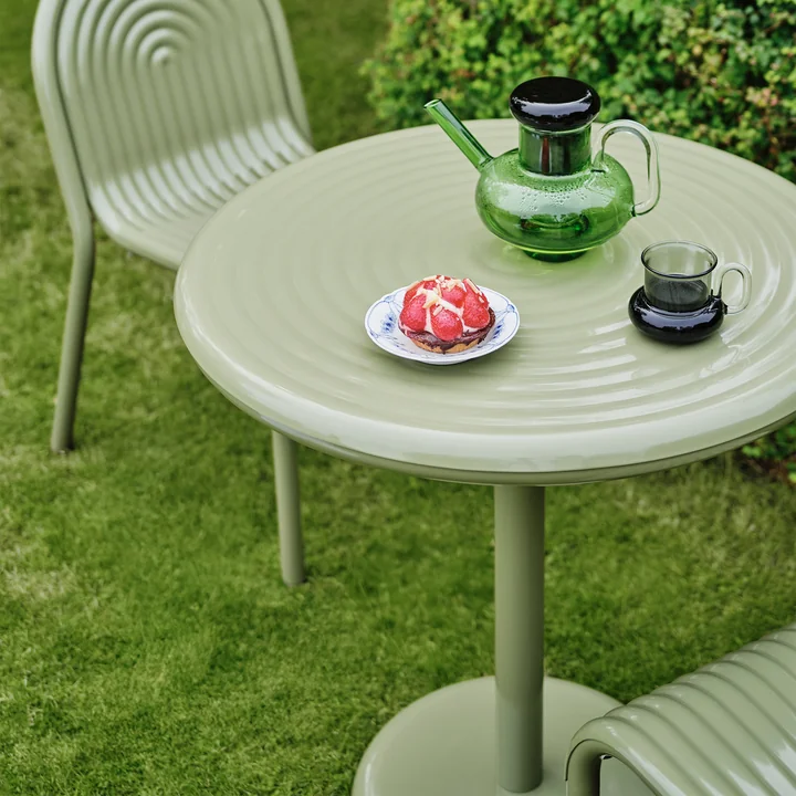 Tom Dixon - Groove Round Table de jardin, Ø 69,7 cm, vert mousse