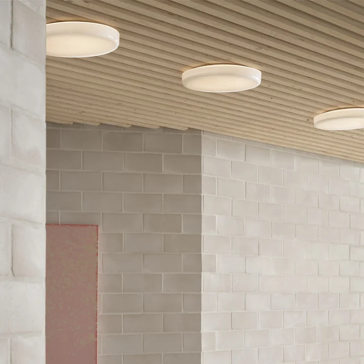 Muuto - Loop LED Applique murale / Plafonnier, blanc (sans câble)