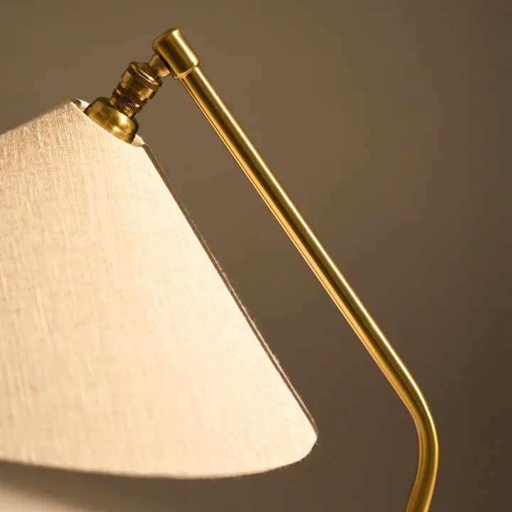 Gubi - Gräshoppa Lampe de table, laiton brillant / canvas