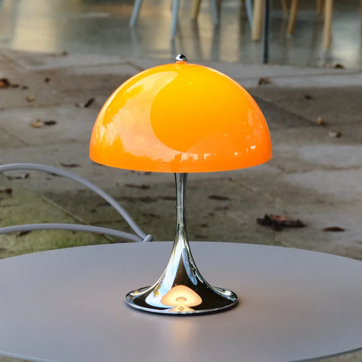 Louis Poulsen - Panthella 250 Portable V3 Lampe de bureau à LED rechargeable, chromée / originale opale orange