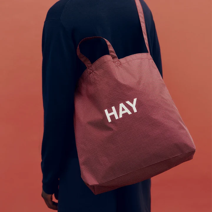 HAY - Grid Crossover Bag M, bourgogne