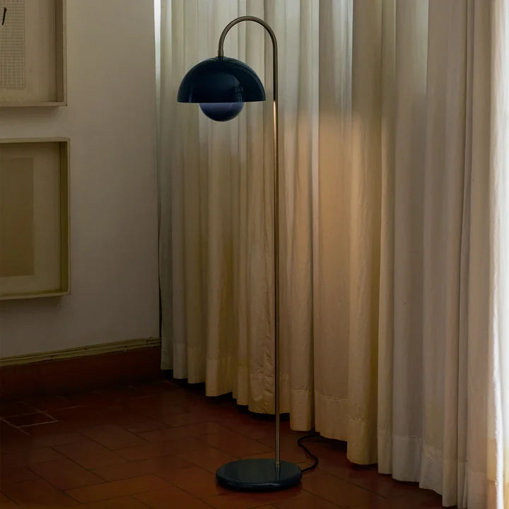 & Tradition - FlowerPot Lampadaire VP12, bleu acier