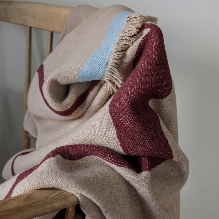 Mette Ditmer - Studio Couverture, 130 x 175 cm, vin