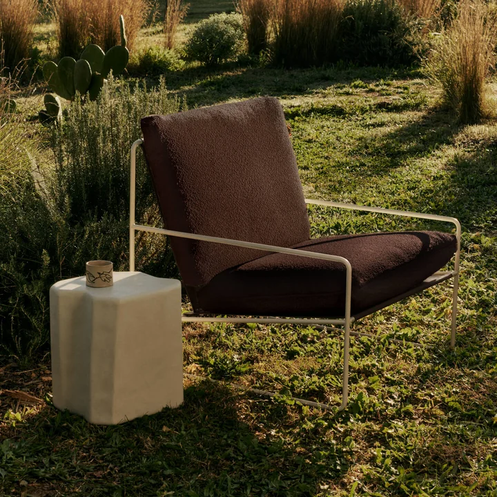Ferm Living - Desert Fauteuil d'extérieur, cashmere / chestnut (Pure Bouclé)