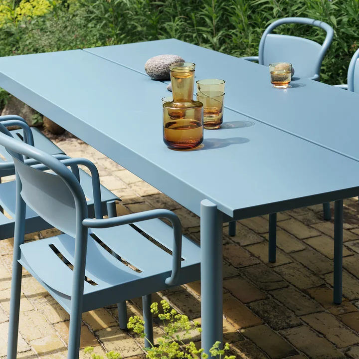Muuto - Linear Table en acier Outdoor, 200 cm, pale blue