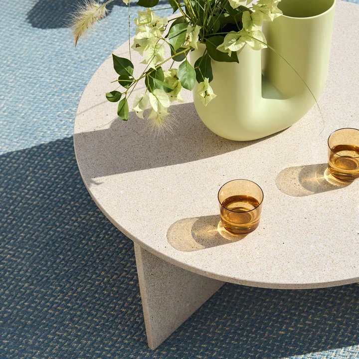 Muuto - Halves Table basse, light taupe terrazzo
