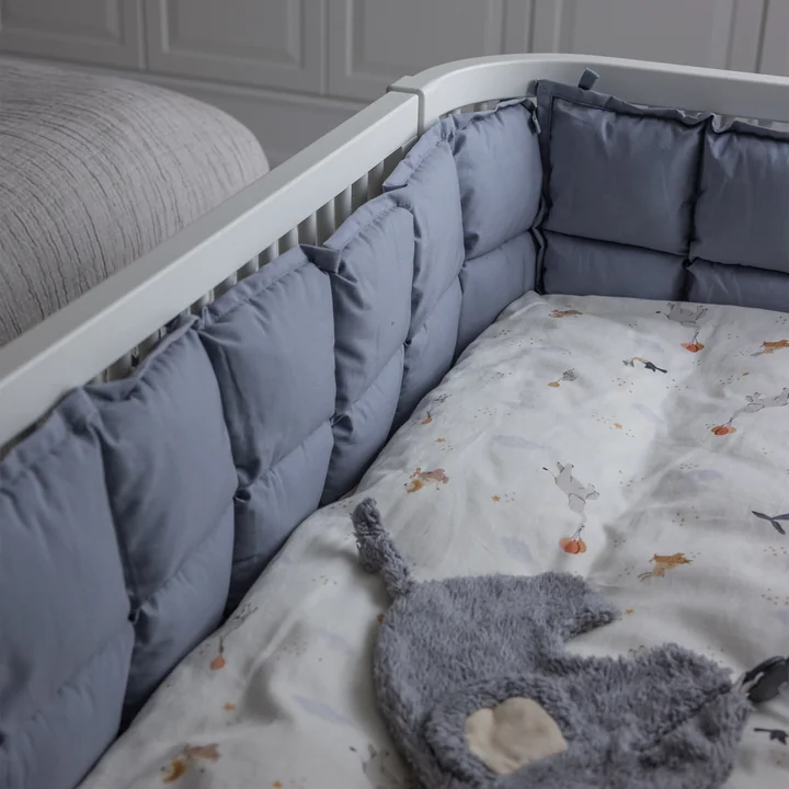 Sebra - Tour de lit bébé, surpiqué / dusty blue