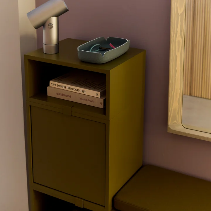 Muuto - Stacked Module d'étagères avec porte, marron-vert