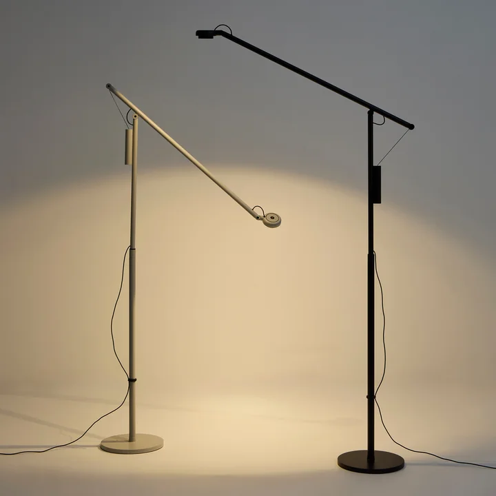HAY - Lampadaire « Fifty-Fifty », gris cendré et noir mat