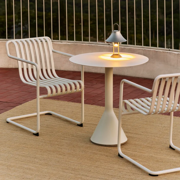 HAY - Palissade Cone Table de bistrot Ø 70 x H 74 cm, blanc crème