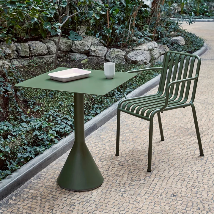 HAY - Palissade Cone Table de bistrot 65 x 65 cm, H 74 cm, couleur olive